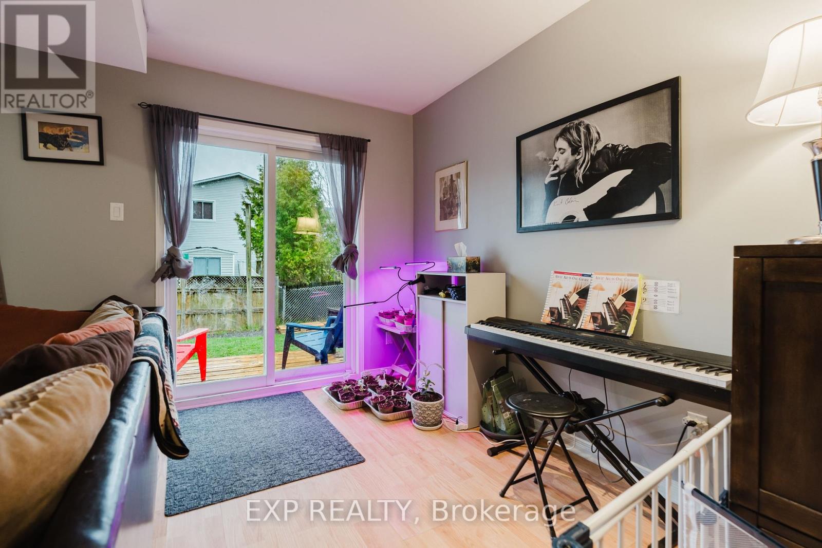 939 PAYER STREET - 40