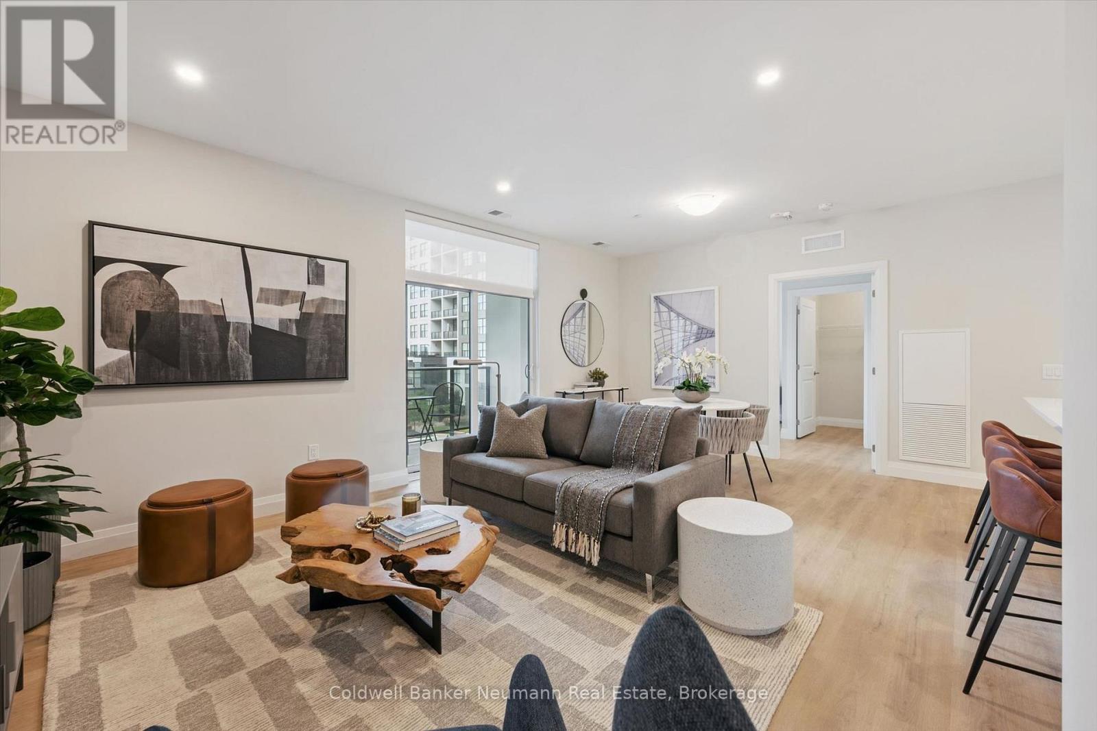 #301 1882 GORDON STREET - 1