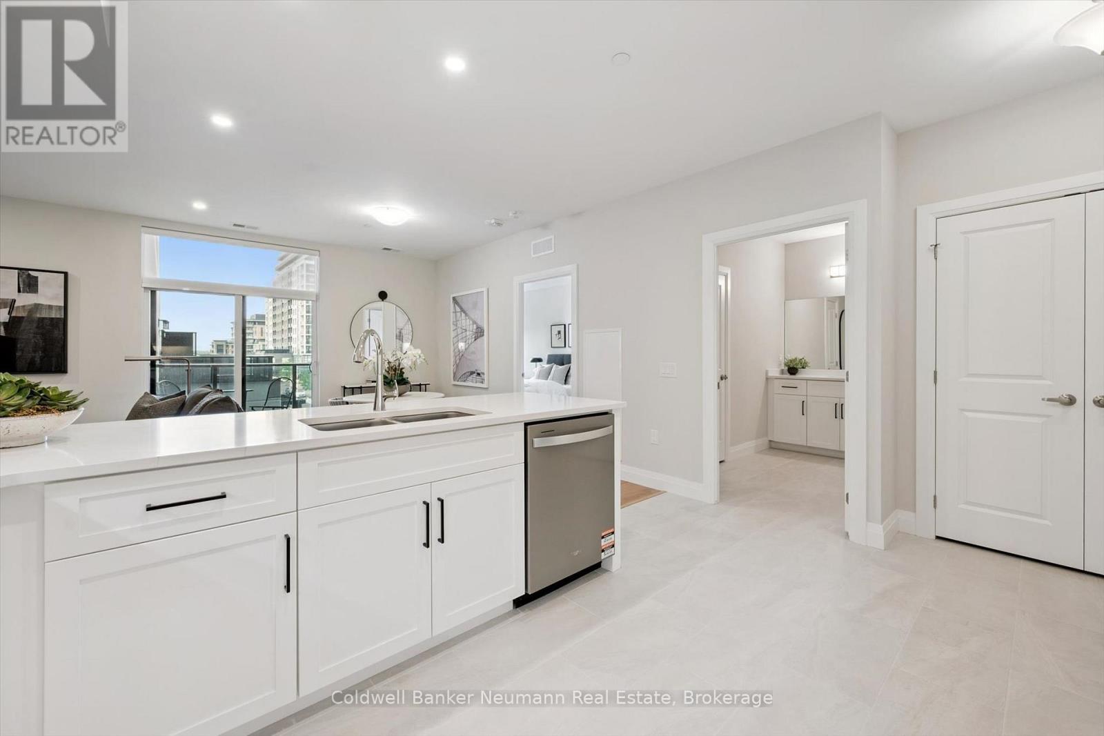 #301 1882 GORDON STREET - 15