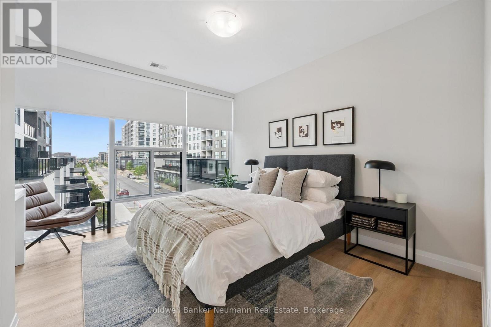 #301 1882 GORDON STREET - 16