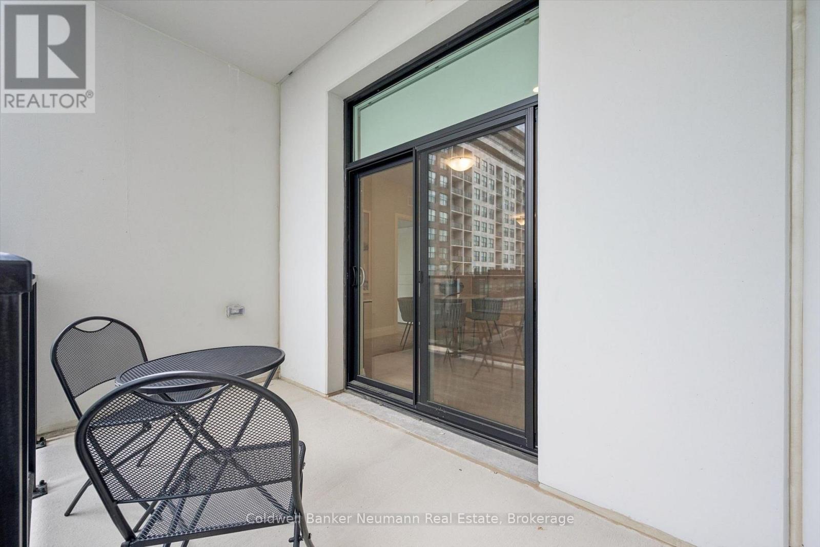 #301 1882 GORDON STREET - 22