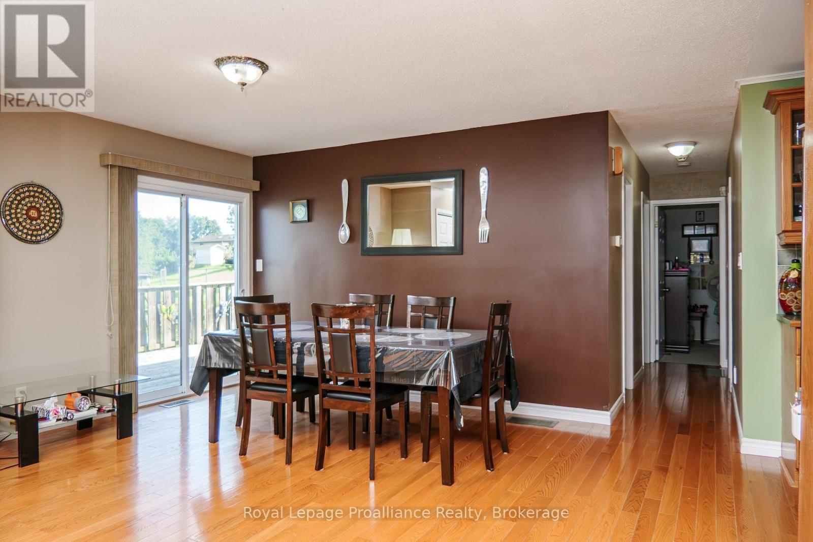 44 IRELAND DRIVE - 10