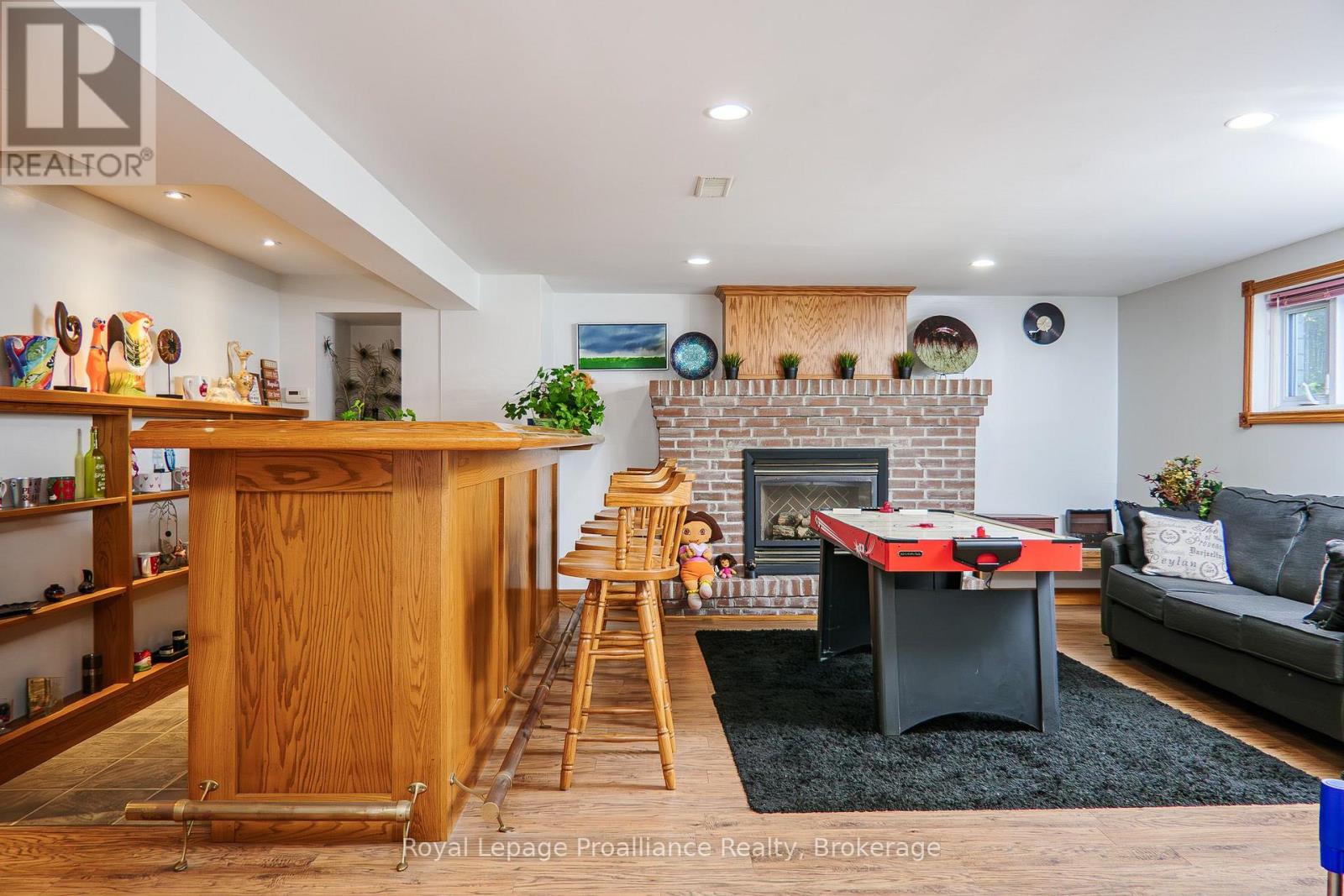 44 IRELAND DRIVE - 25
