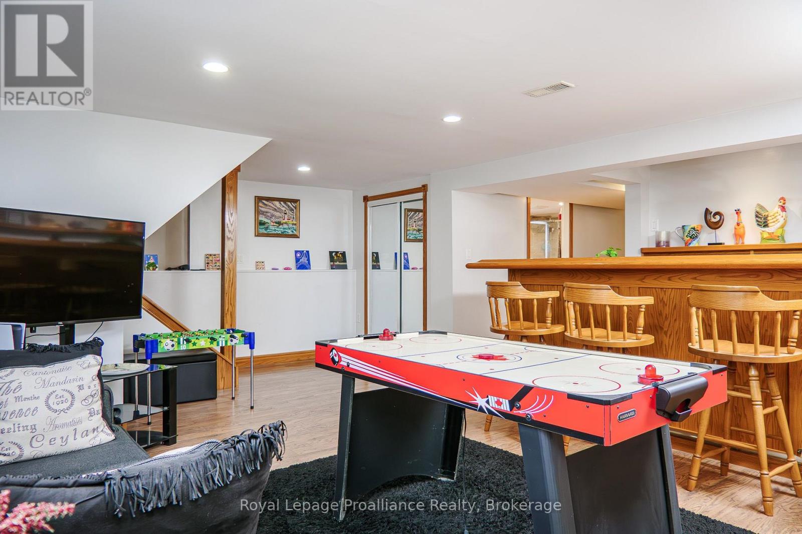 44 IRELAND DRIVE - 29