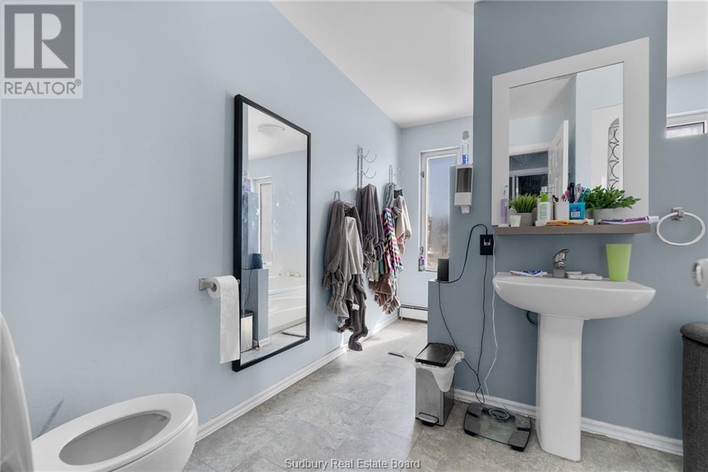 29 Laren Street - 15