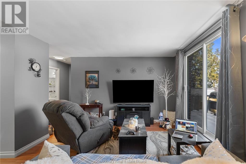 29 Laren Street - 28