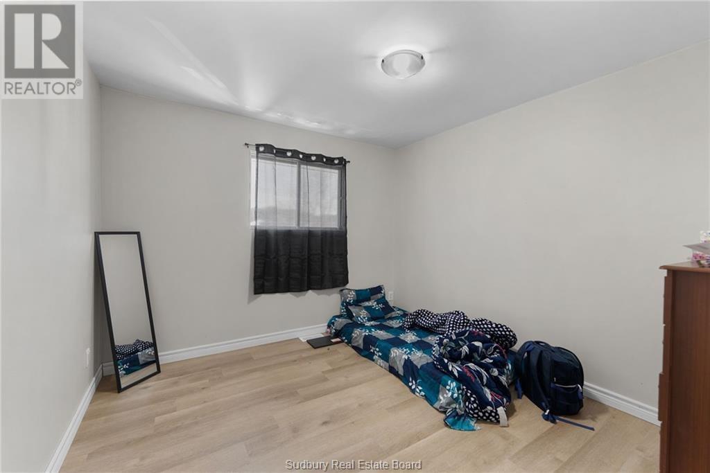 29 Laren Street - 52