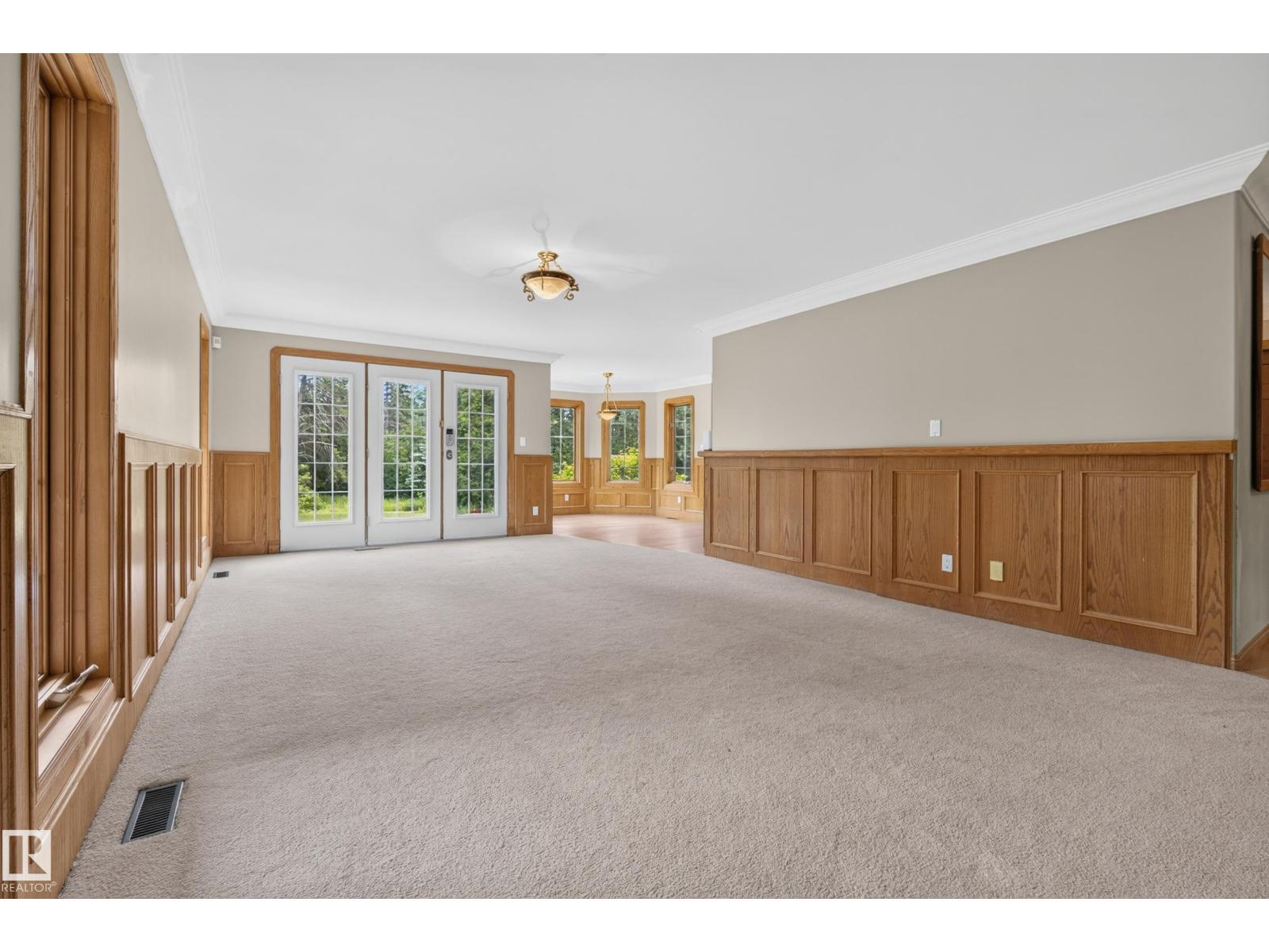 6203 143 ST NW - 16