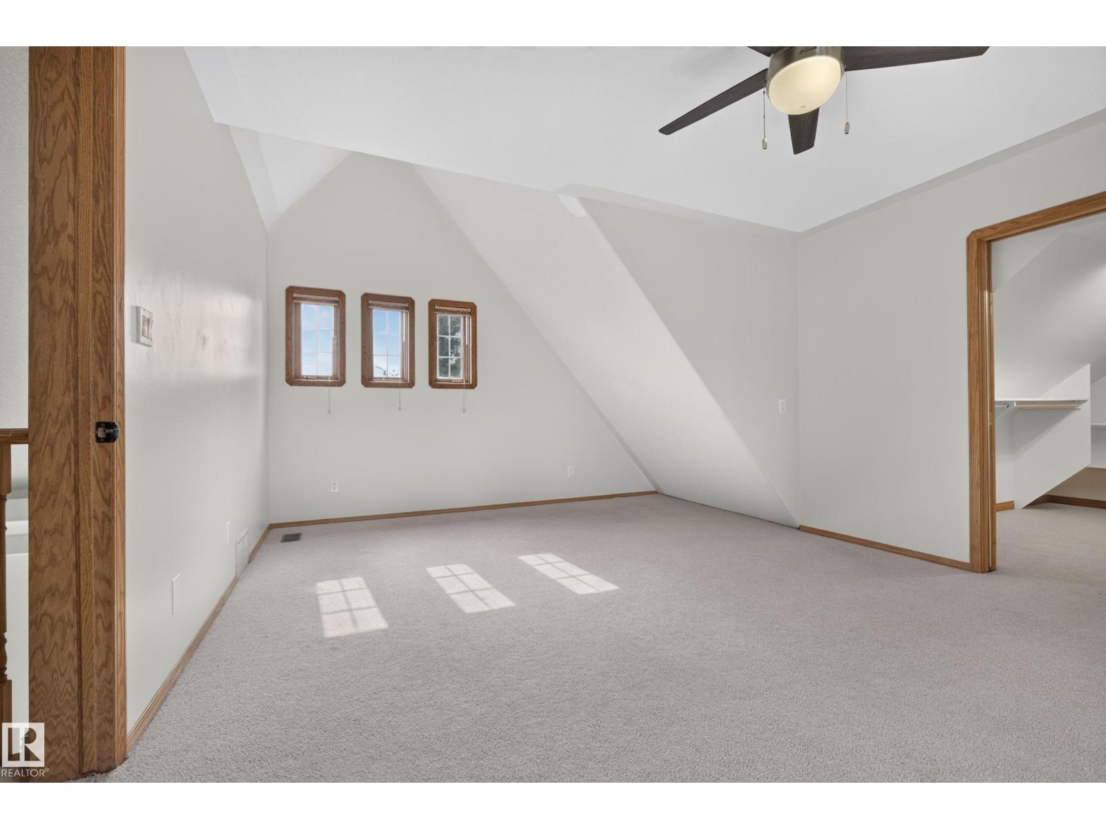 6203 143 ST NW - 32