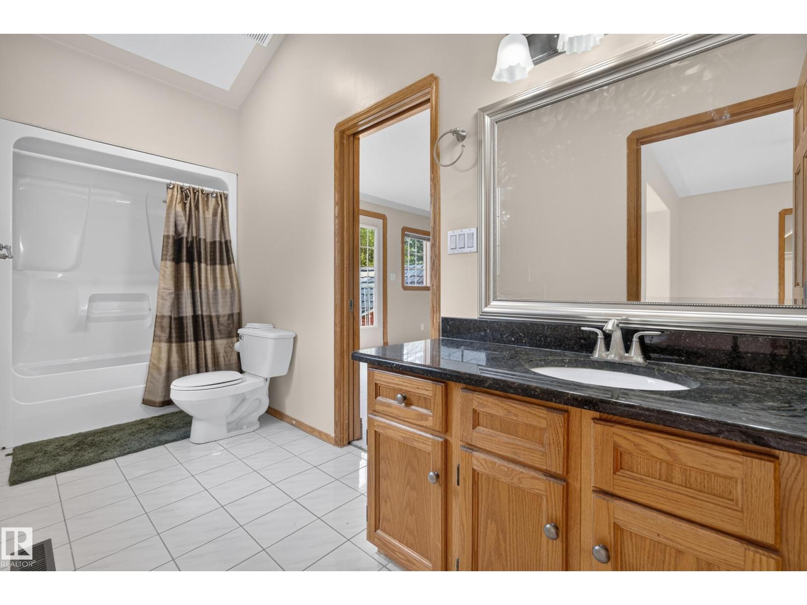 6203 143 ST NW - 35