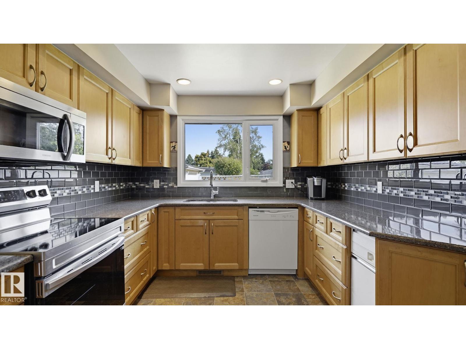 11736 35A AV NW - 11