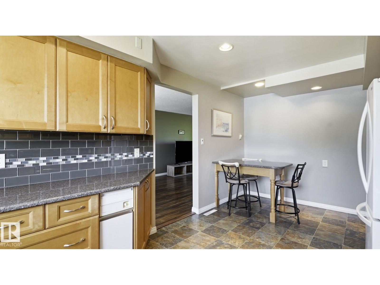 11736 35A AV NW - 13