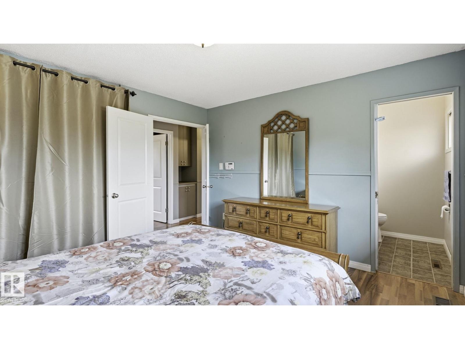 11736 35A AV NW - 23