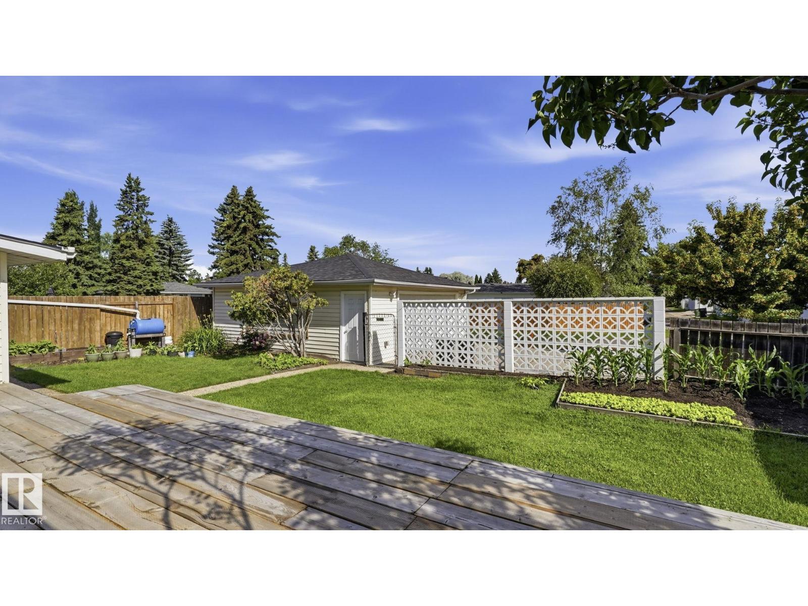 11736 35A AV NW - 41
