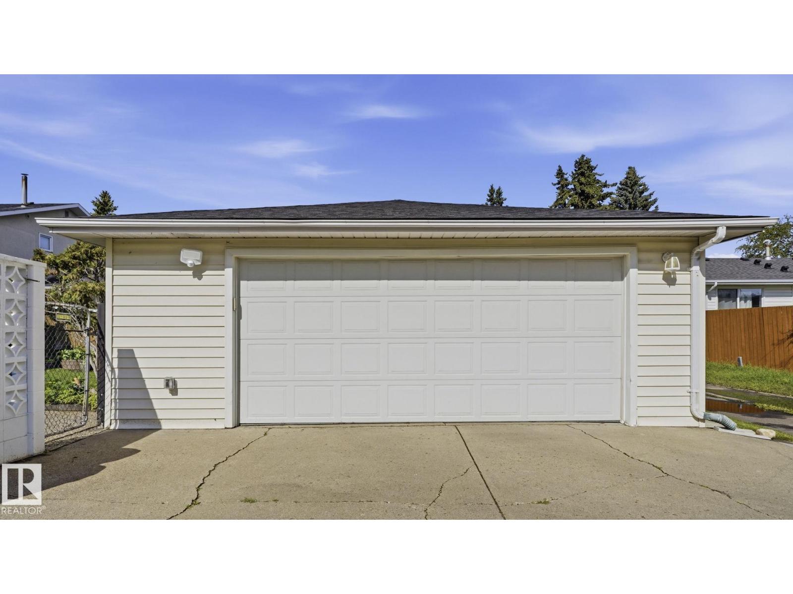 11736 35A AV NW - 46