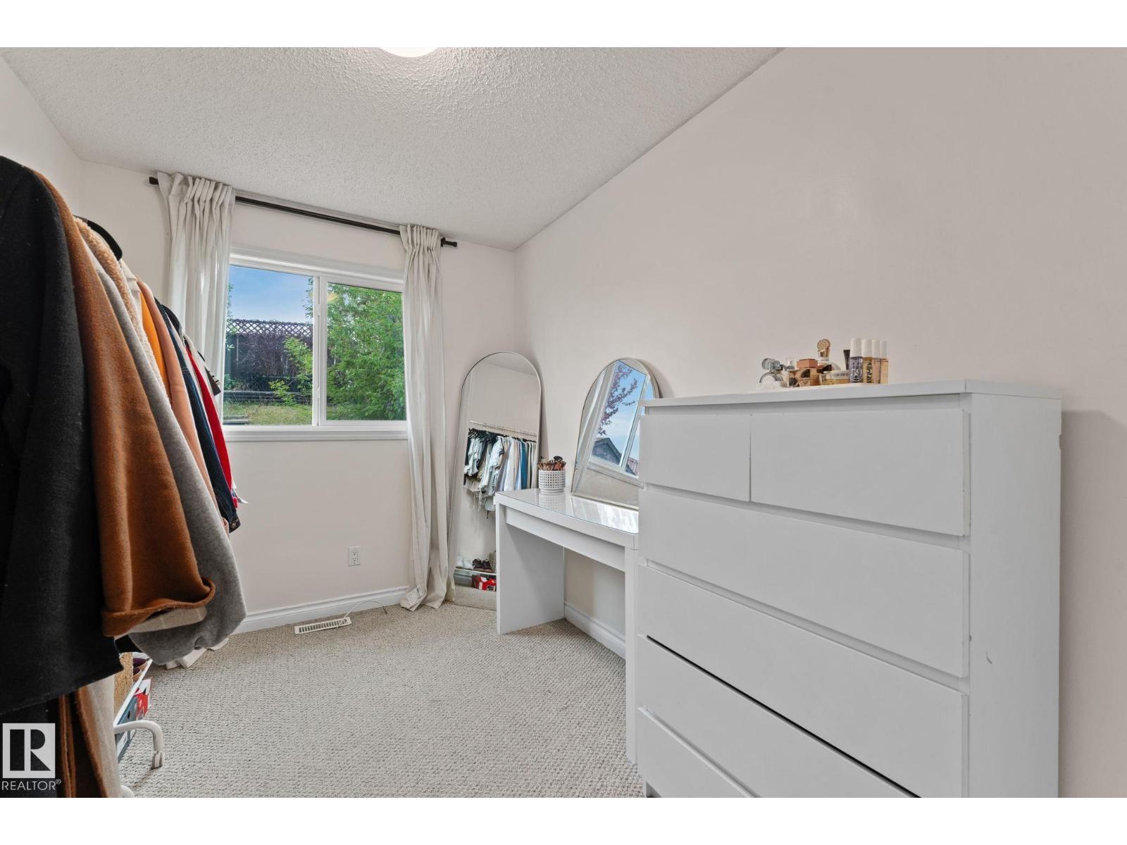 4621 126 AV NW - 11