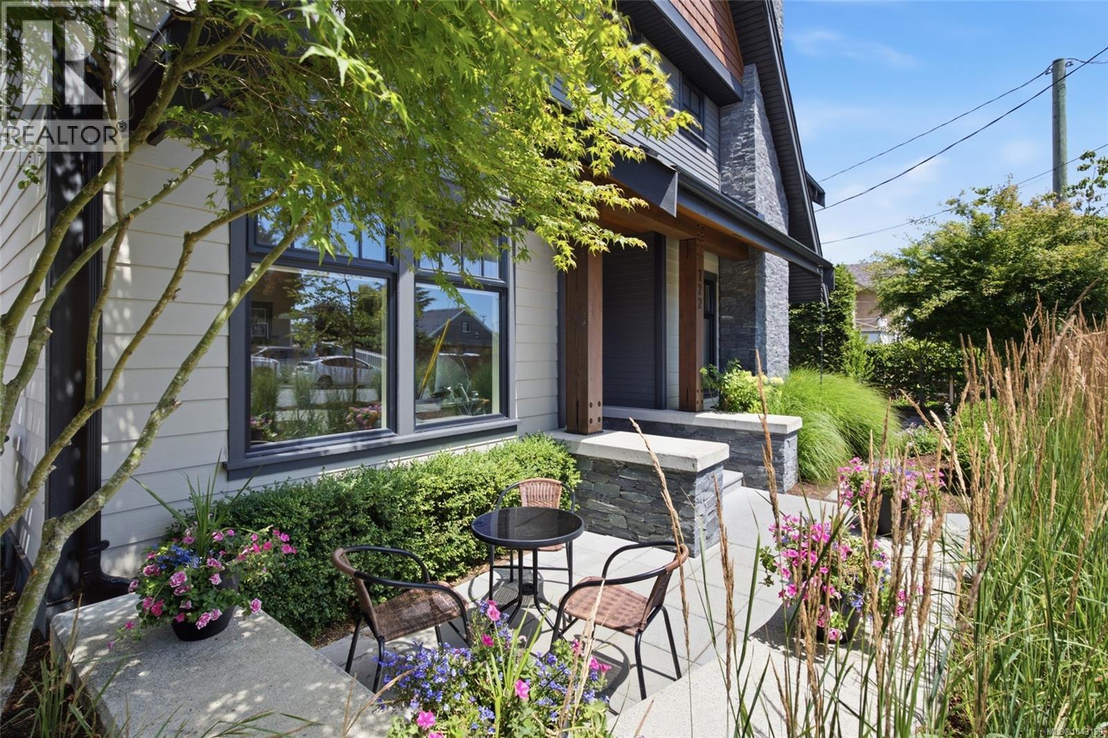 722 Campbell St - 5