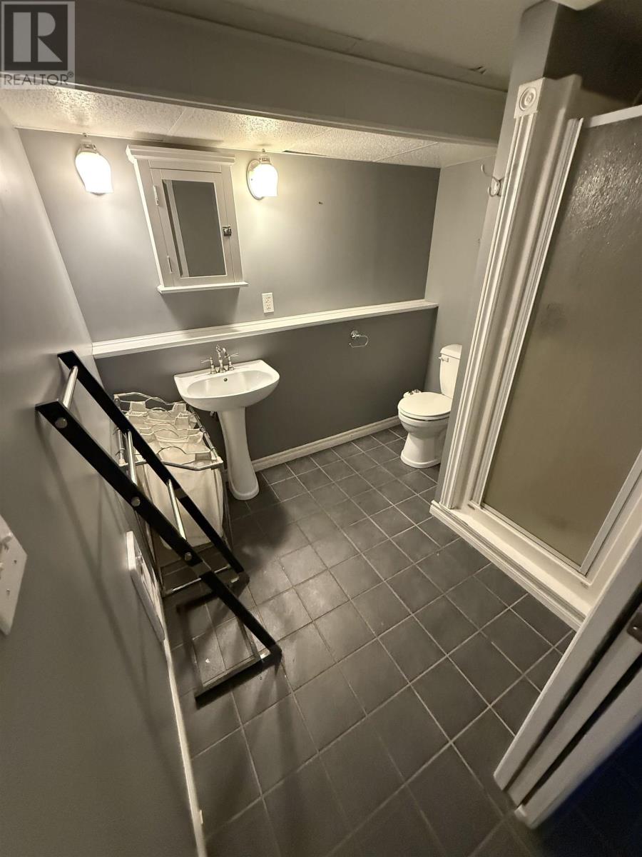 115 Dawson Heights - 21