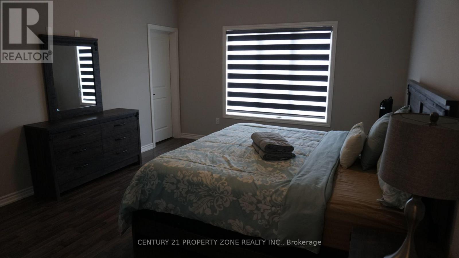 227 MOWAT STREET N - Image 22