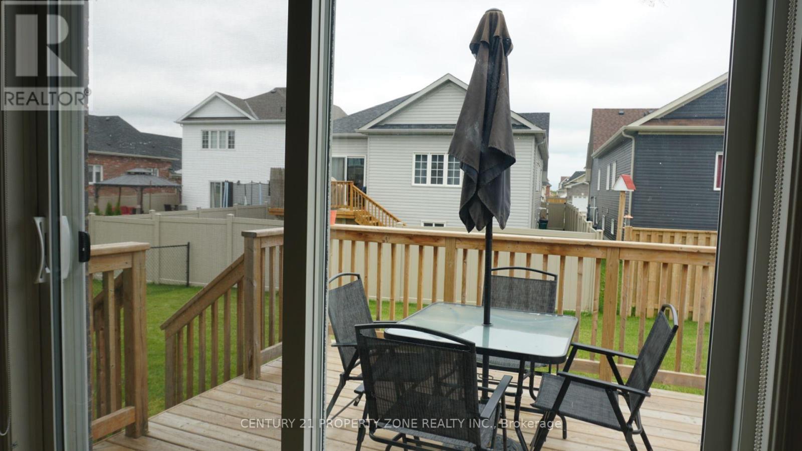 227 MOWAT STREET N - Image 24