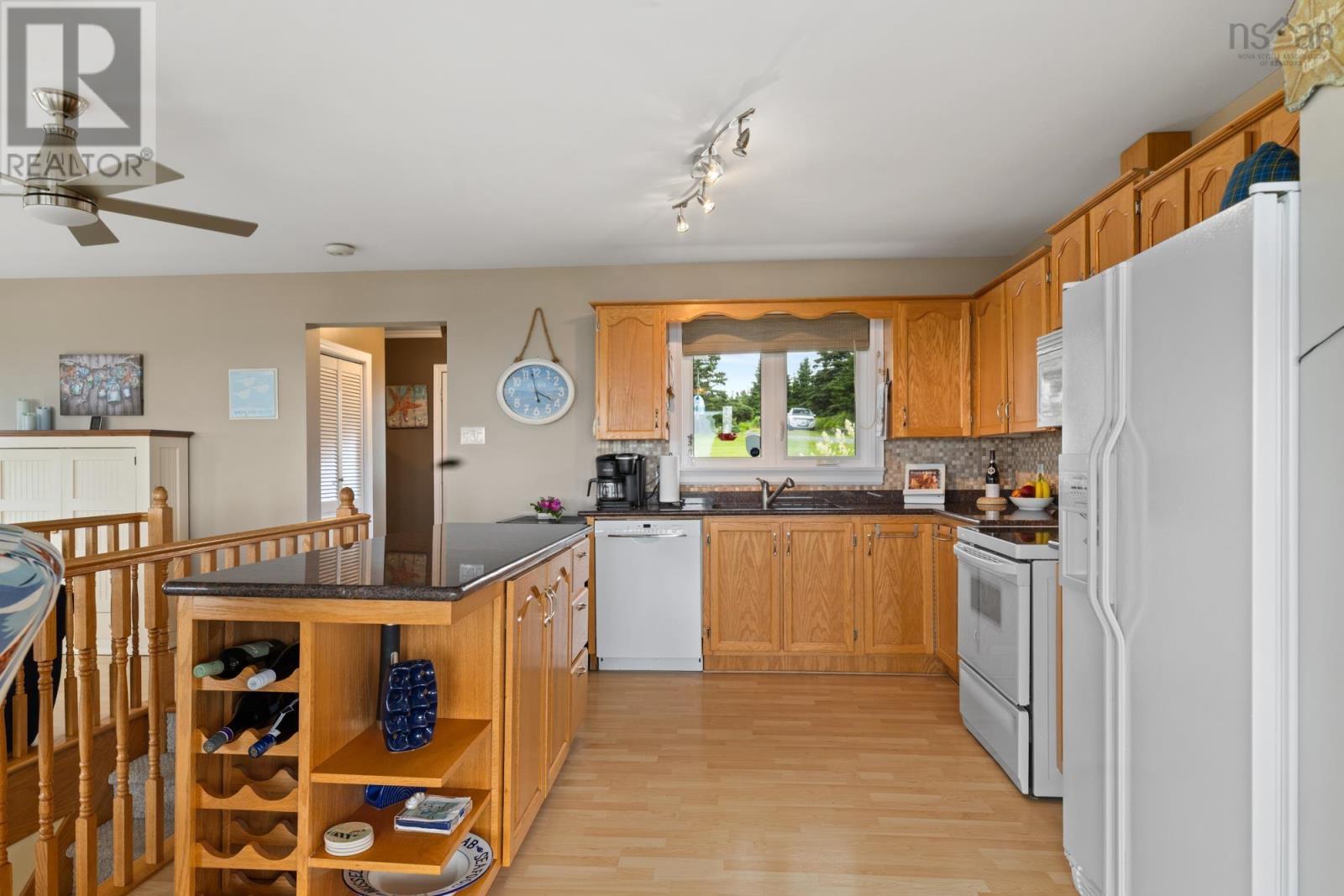 9 Leeward Lane - 24