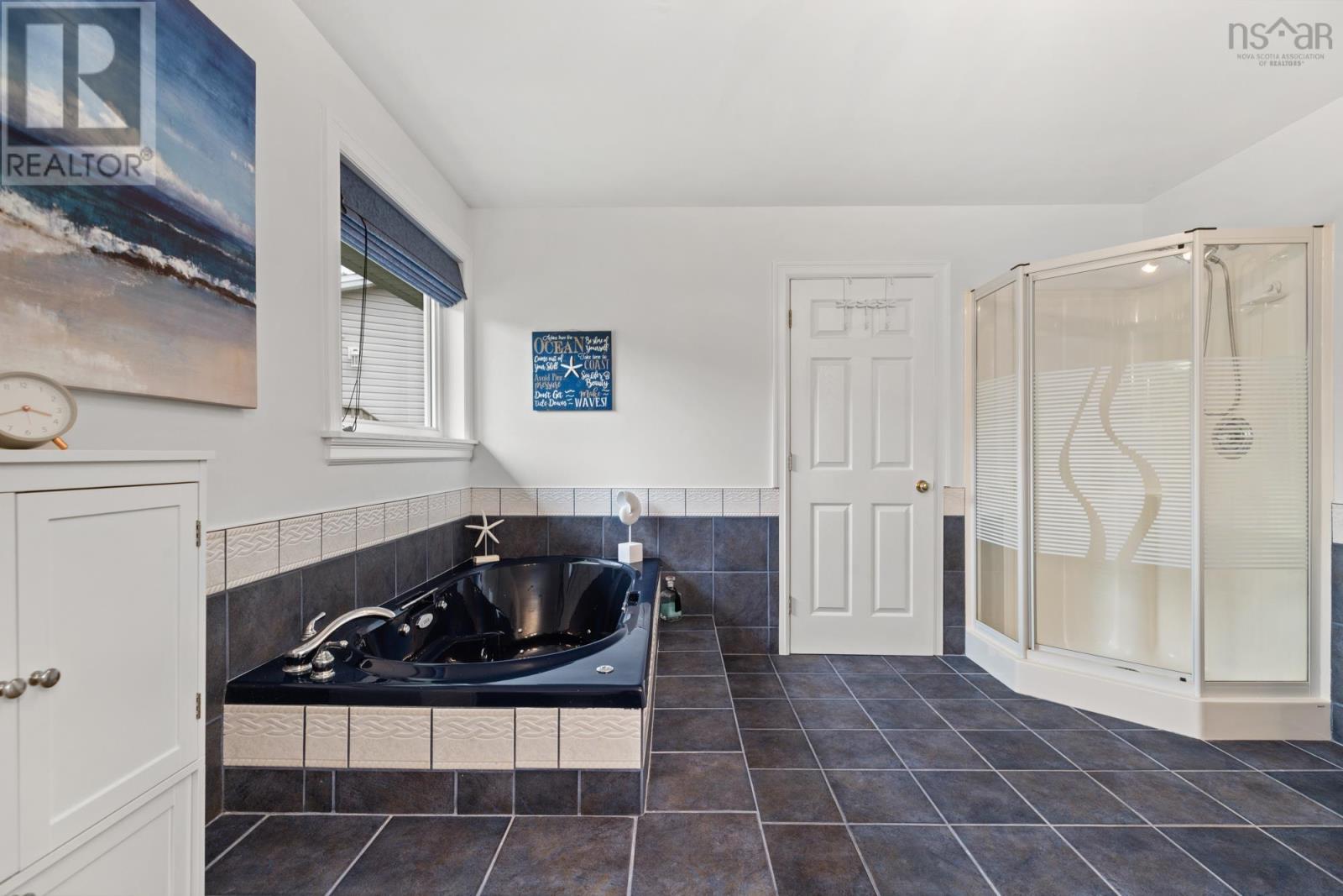 9 Leeward Lane - 41