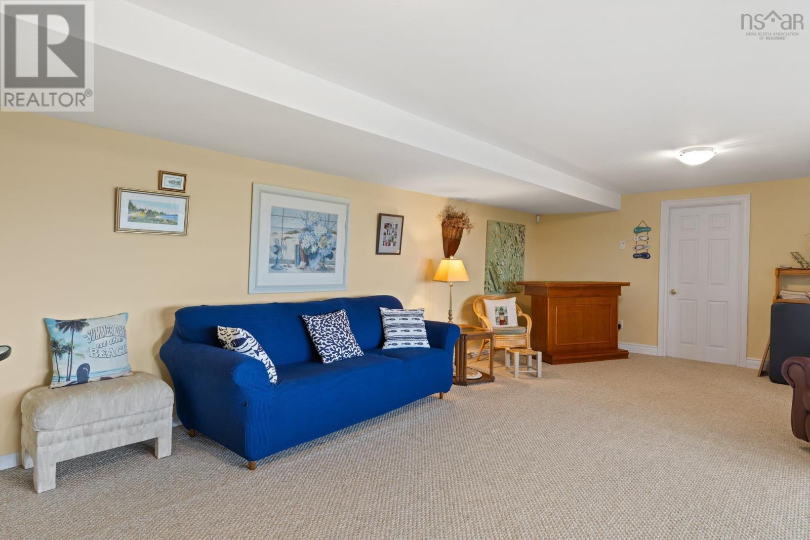 9 Leeward Lane - 44