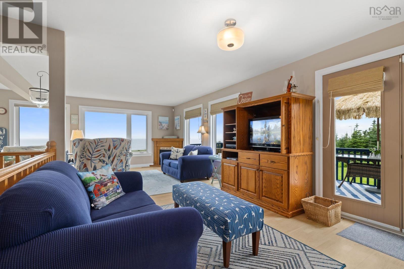 9 Leeward Lane - 32