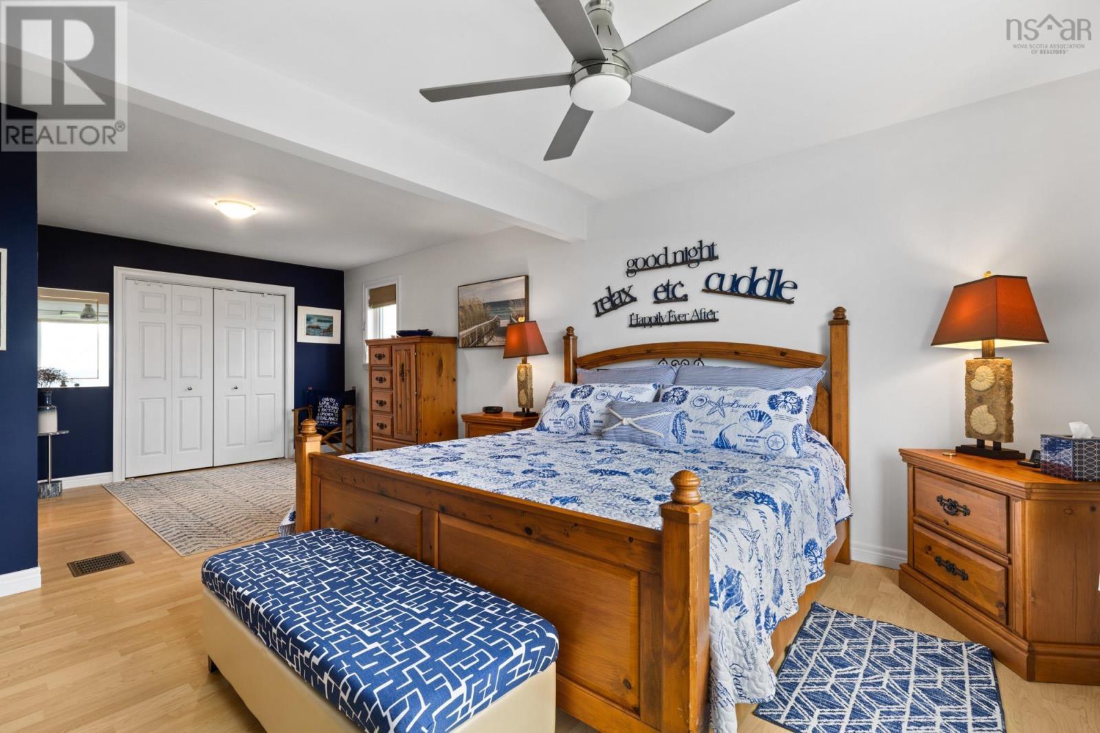 9 Leeward Lane - 36