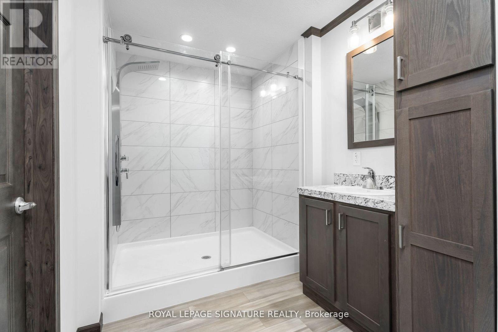 12 BRIARWOOD PLACE - 24