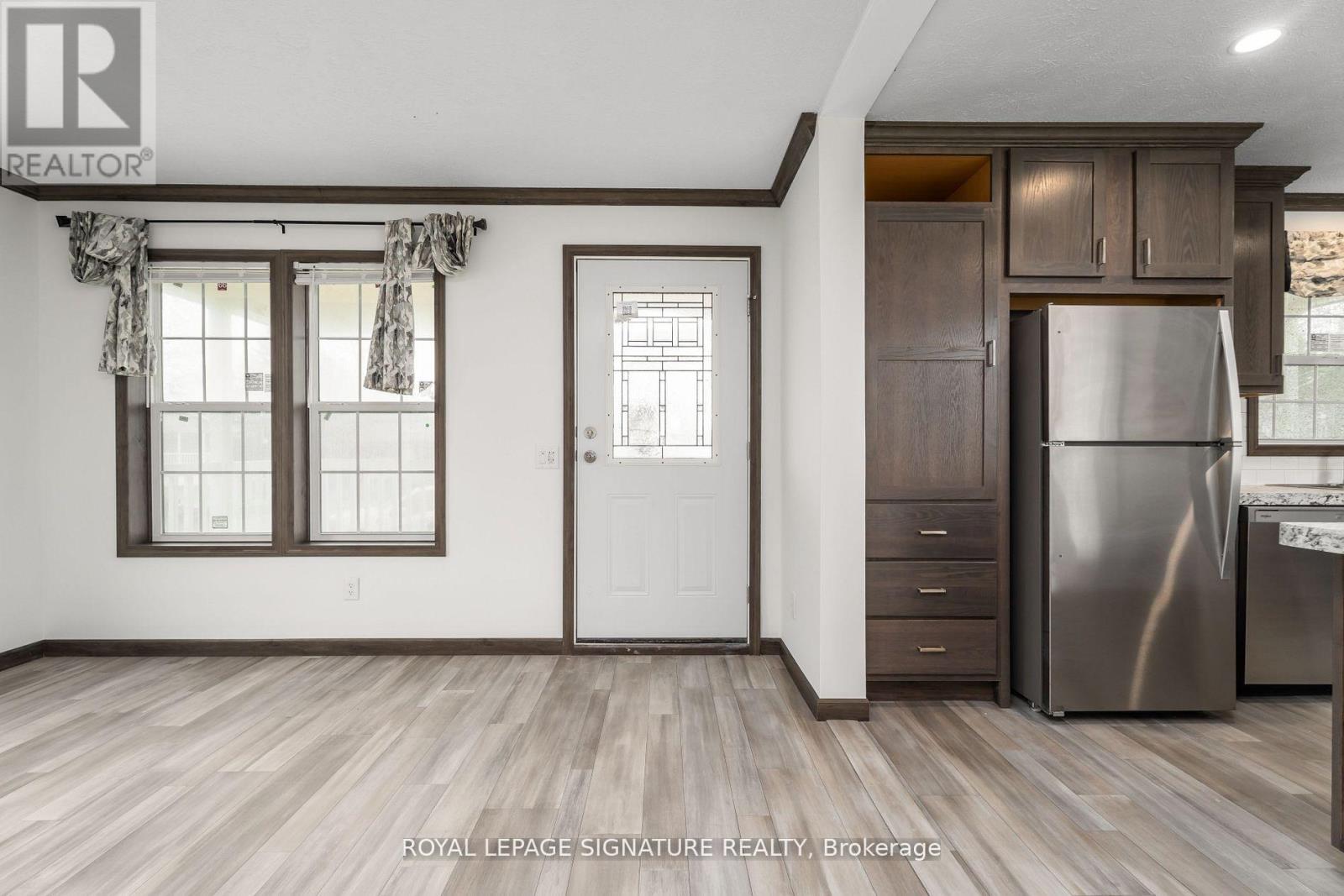 12 BRIARWOOD PLACE - 5