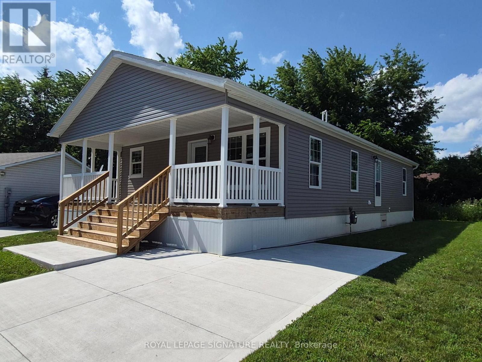 12 BRIARWOOD PLACE - 2