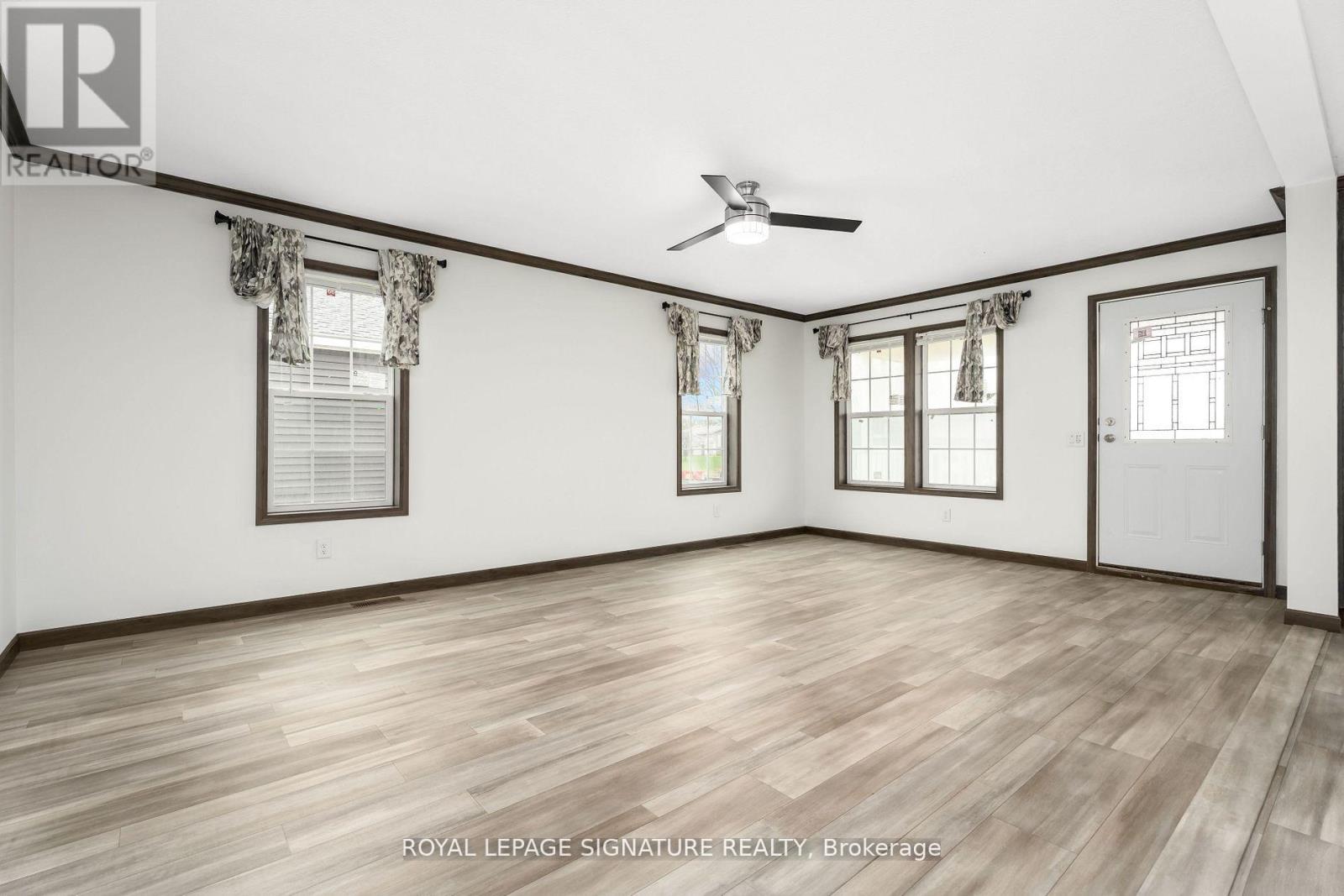 12 BRIARWOOD PLACE - 9