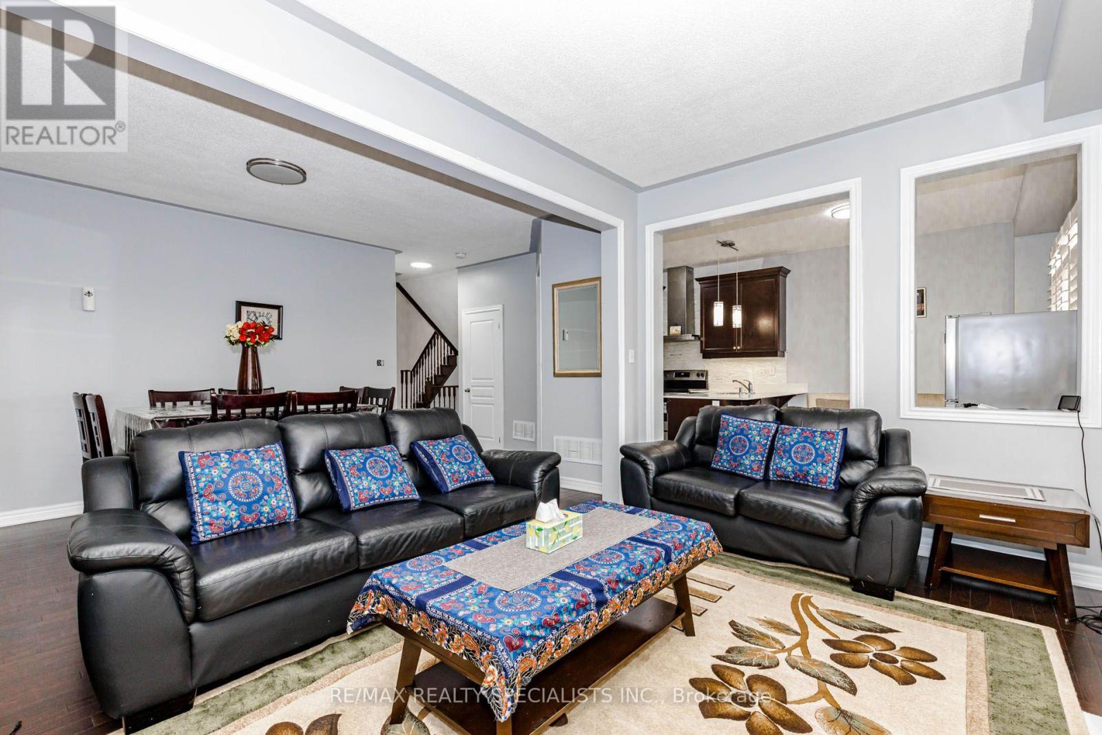 182 ALLEGRO DRIVE - 10