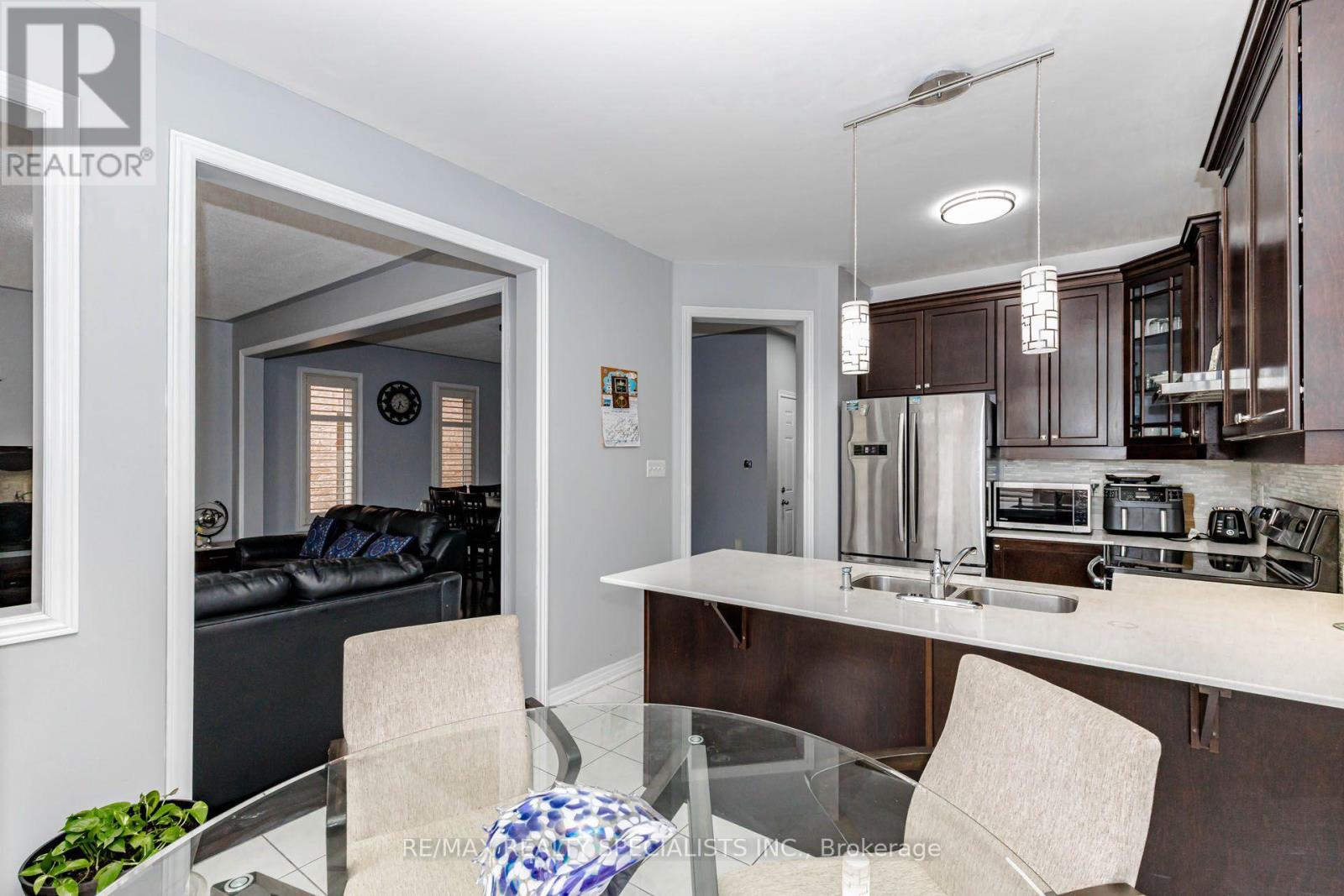 182 ALLEGRO DRIVE - 17
