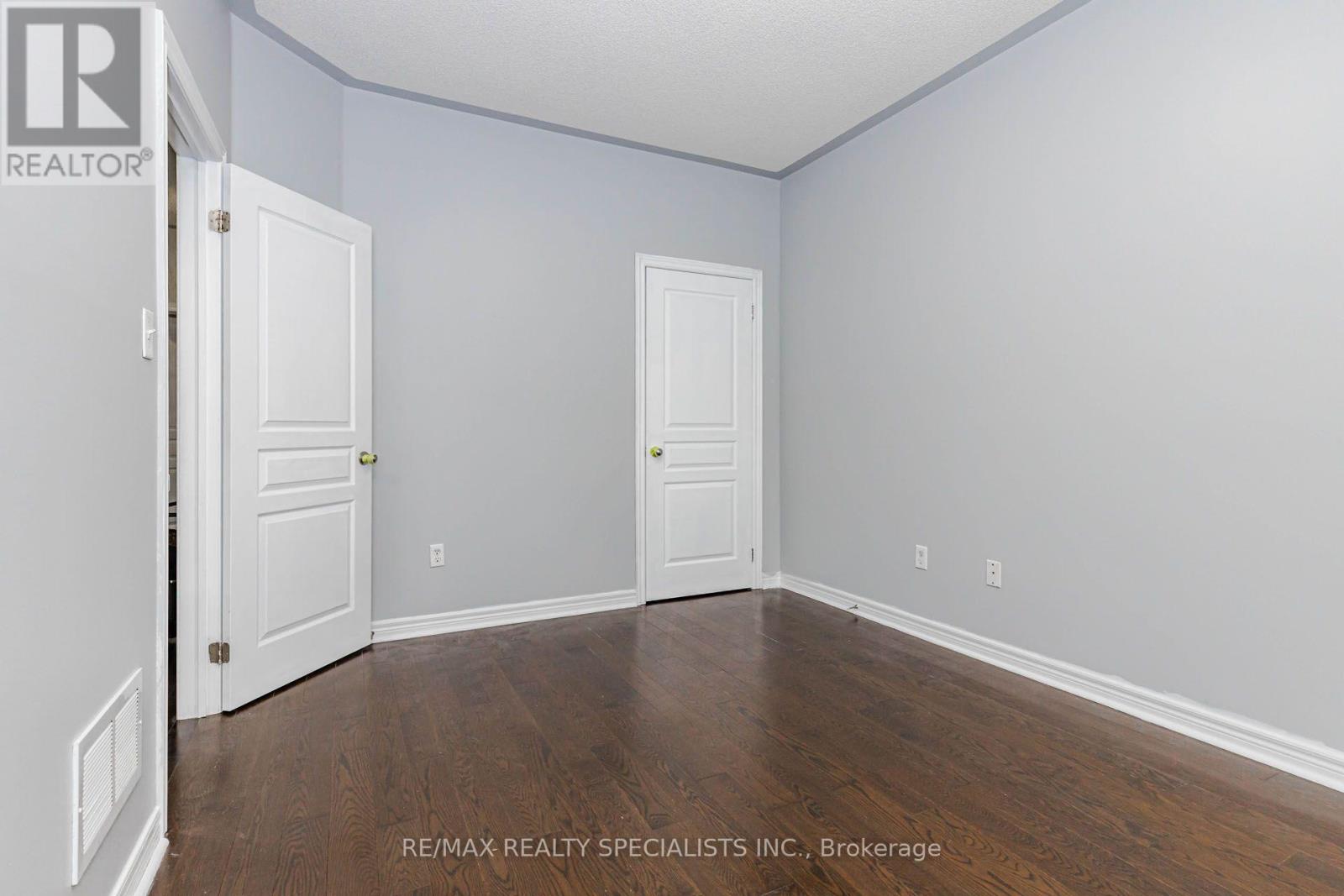 182 ALLEGRO DRIVE - Image 32