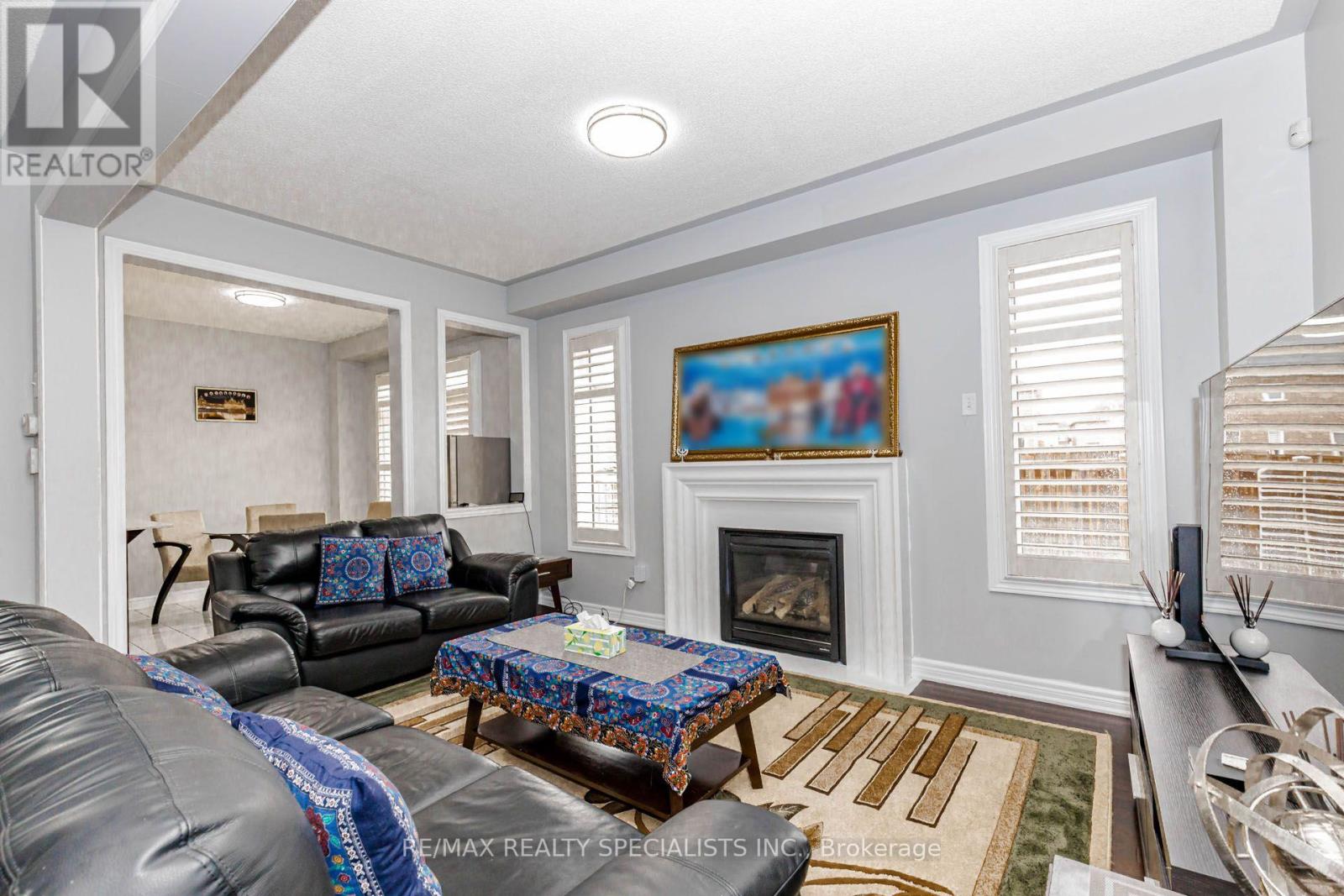 182 ALLEGRO DRIVE - 8