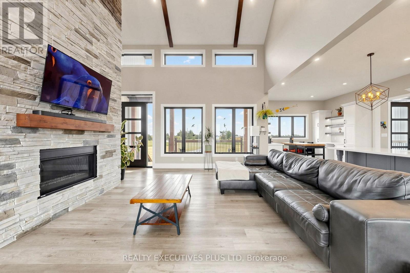 16 CAMBRAY ROAD - 13