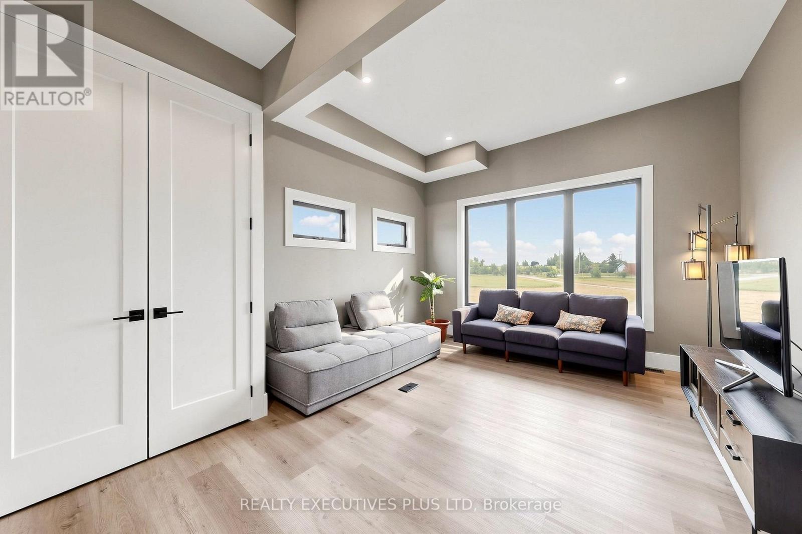 16 CAMBRAY ROAD - 22