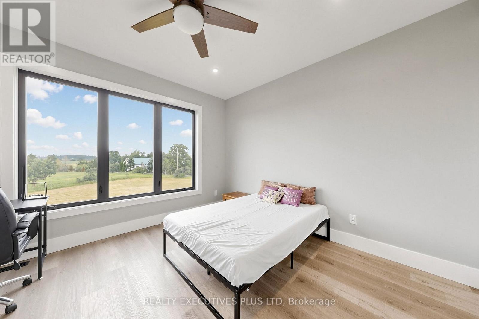 16 CAMBRAY ROAD - 27