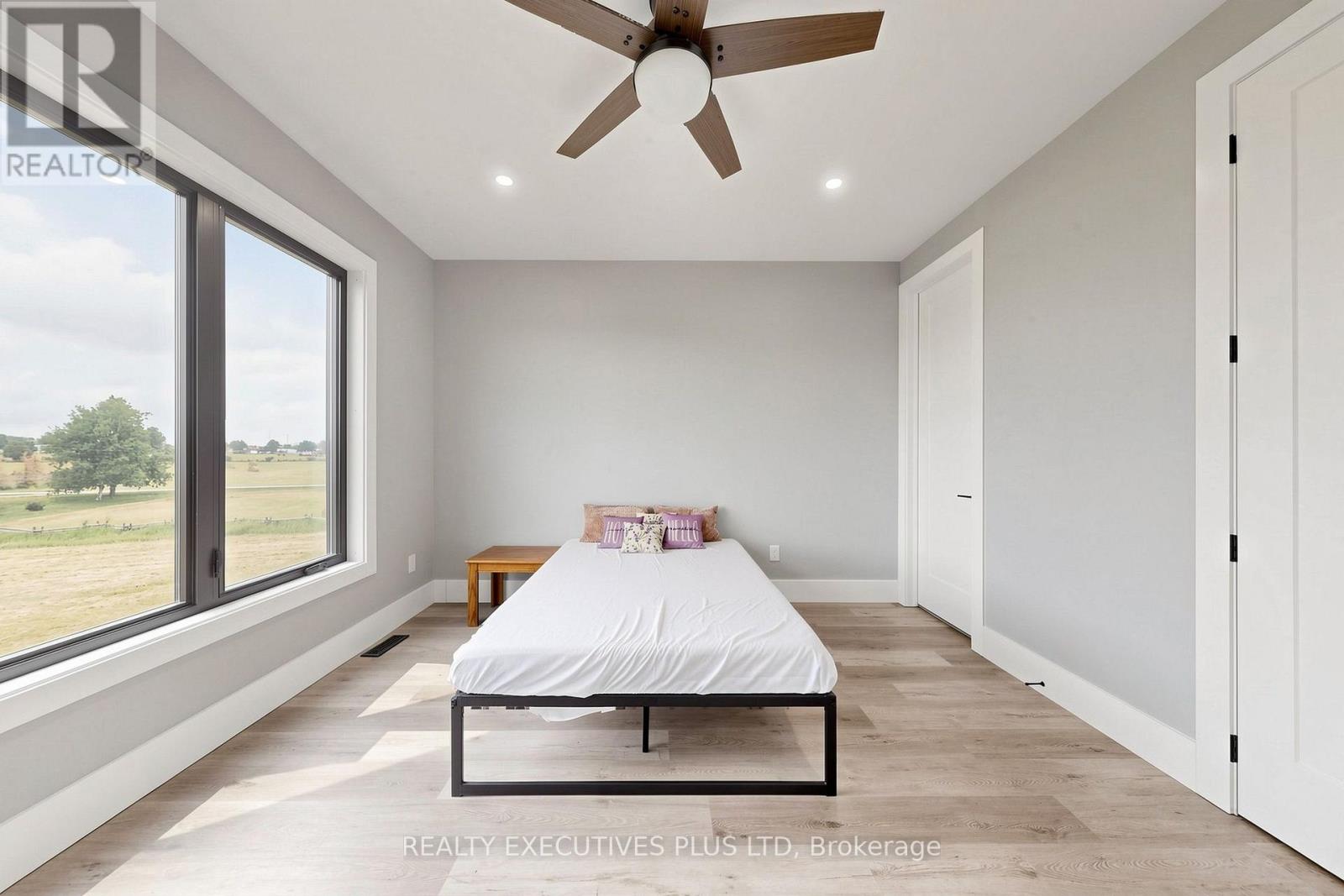 16 CAMBRAY ROAD - 28