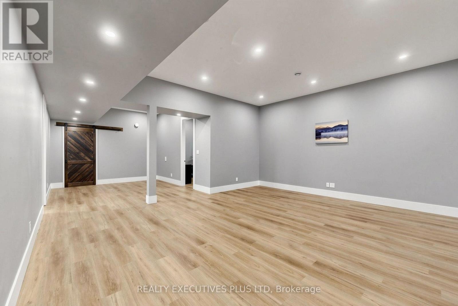 16 CAMBRAY ROAD - 30