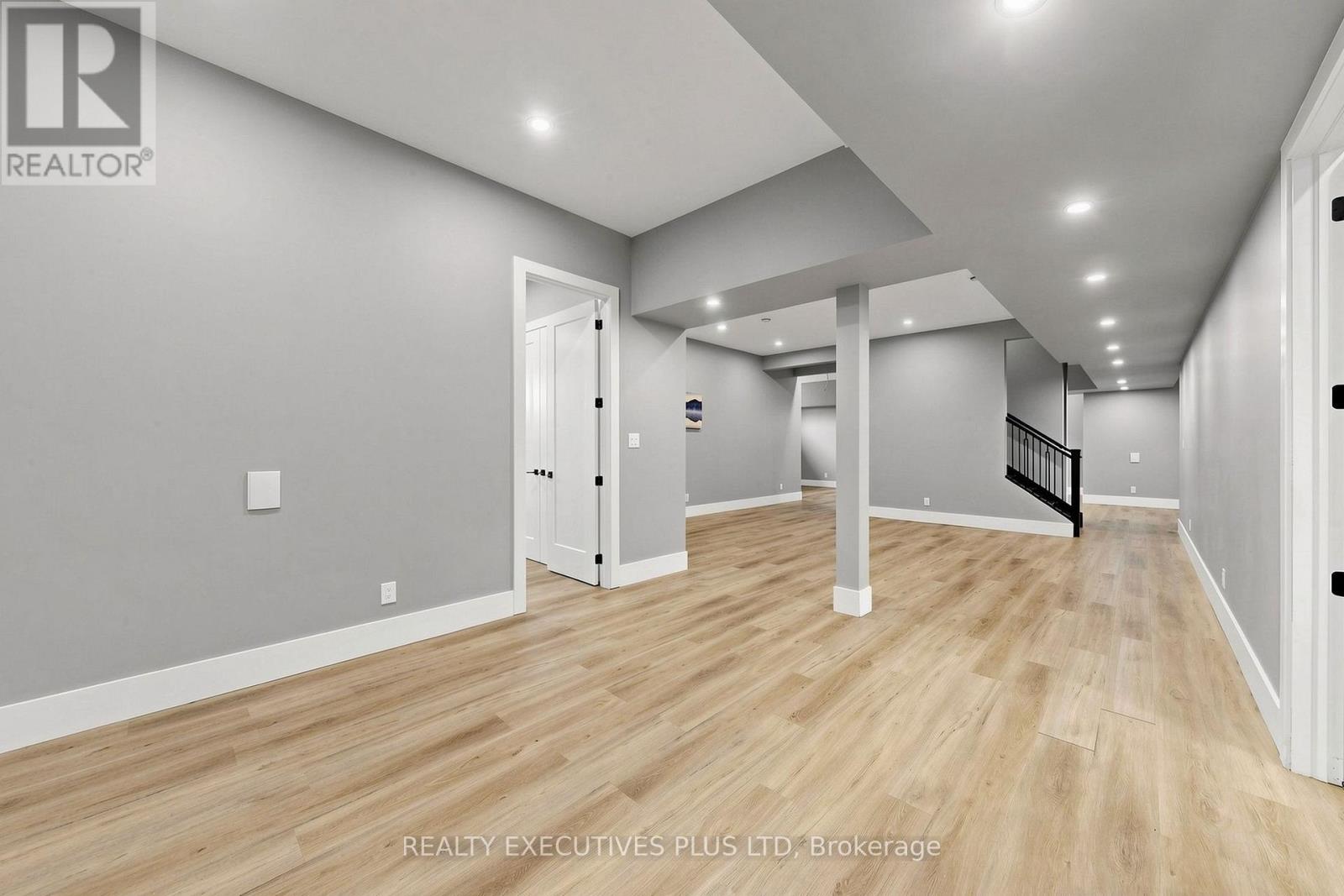 16 CAMBRAY ROAD - 33