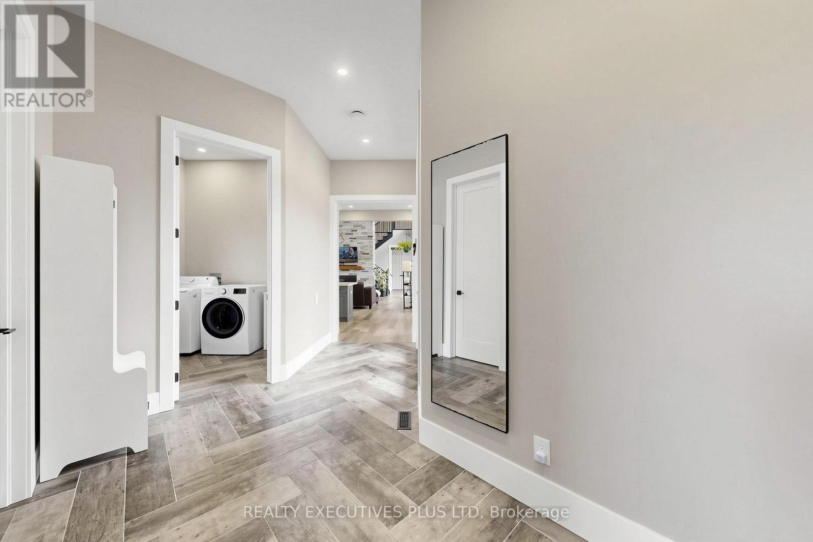 16 CAMBRAY ROAD - 39
