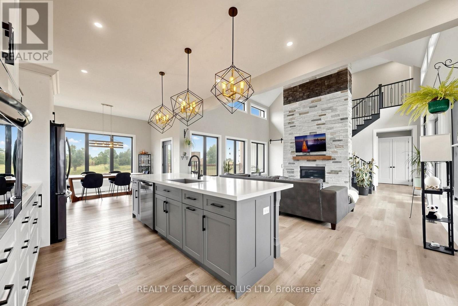 16 CAMBRAY ROAD - 5
