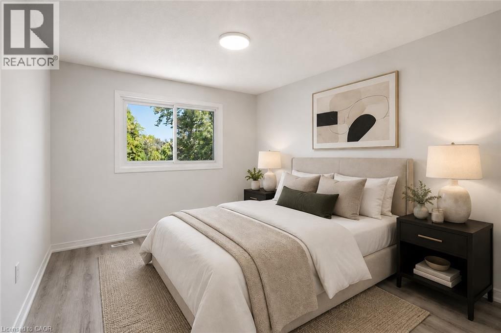 #51 2 ROYALWOOD Court - 28