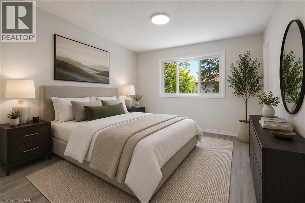 #51 2 ROYALWOOD Court - 22