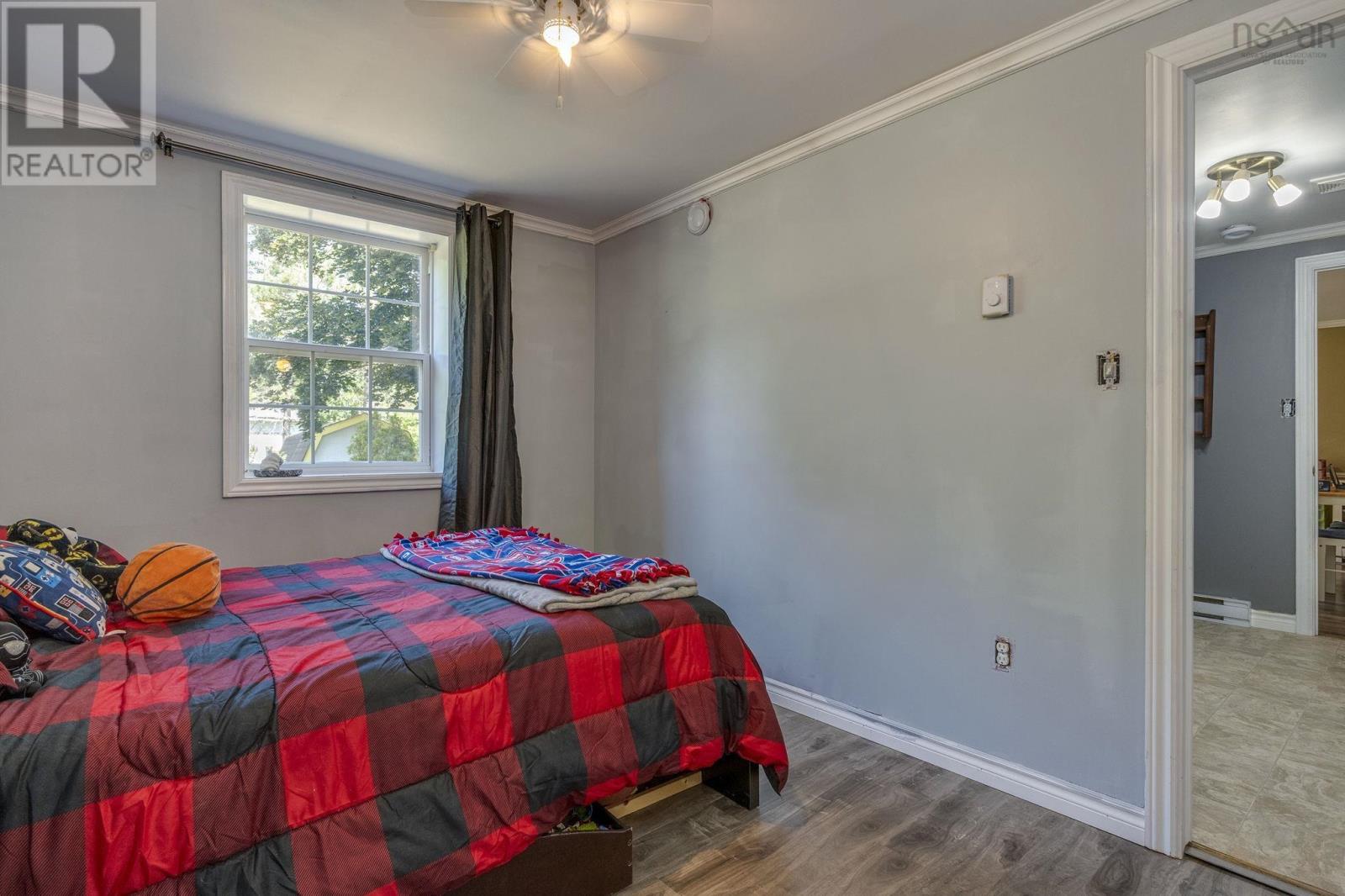 601 Hillcrest Avenue - 25