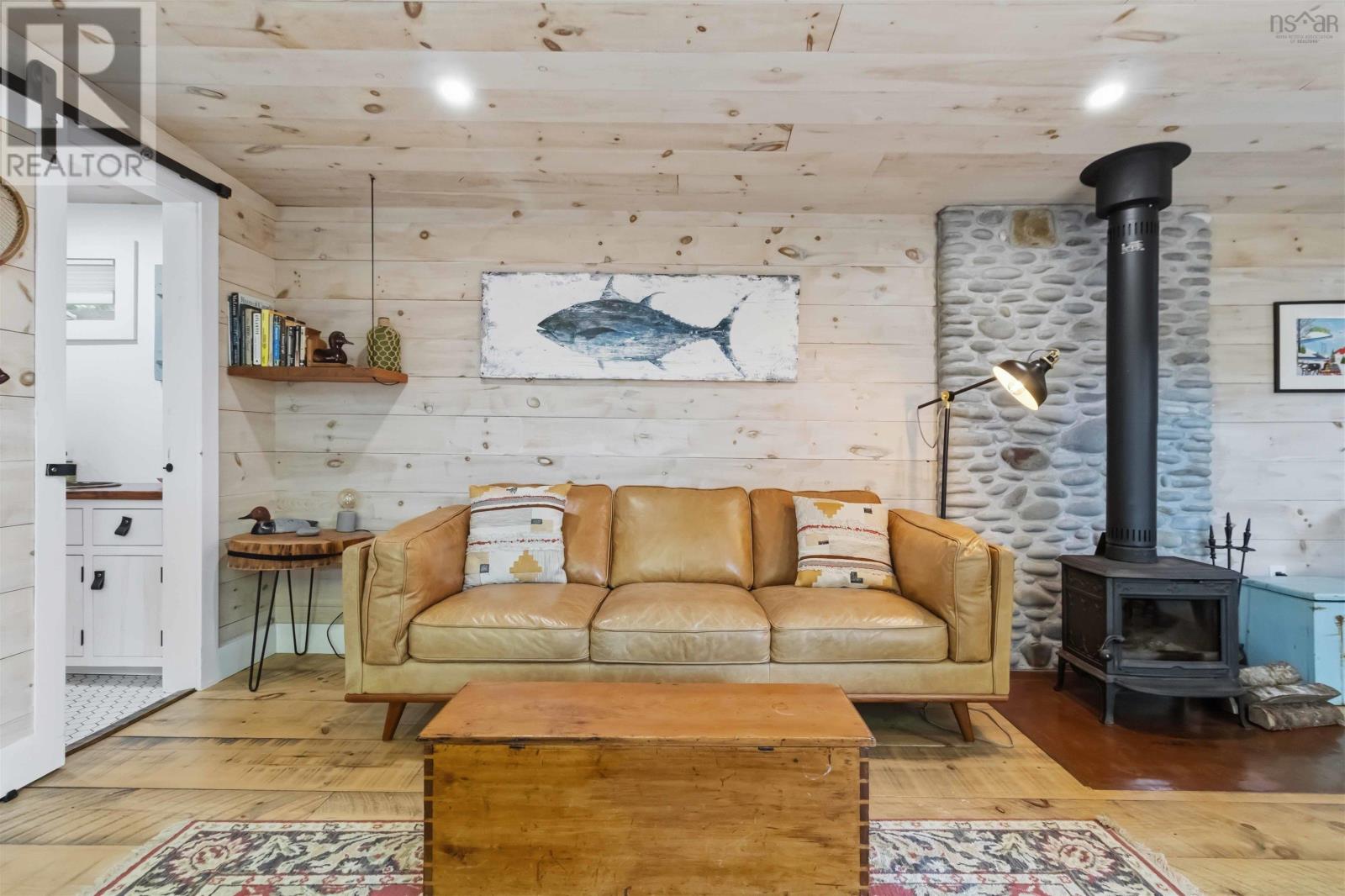 2279 Medway River Road - 13