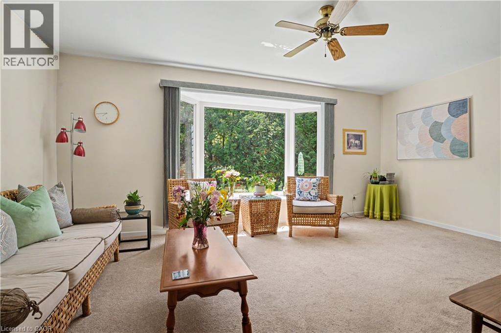 2068 WELLINGTON Avenue - 12